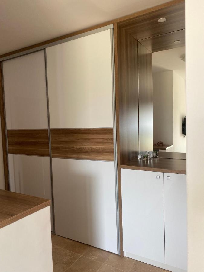 Bitcoin And Ethereum Deluxe Apartments Бар Экстерьер фото
